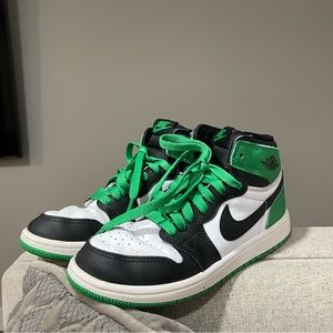 Kids’ Air Jordan 1 "Lucky Green" sneakers